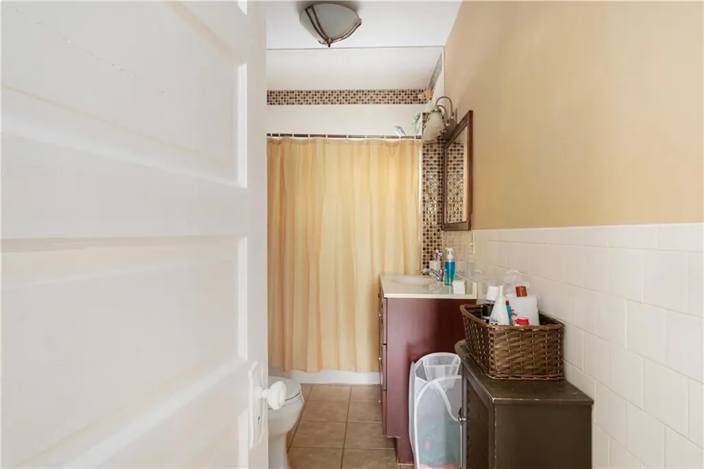 32 Hazel Street Pawtucket RI 02860