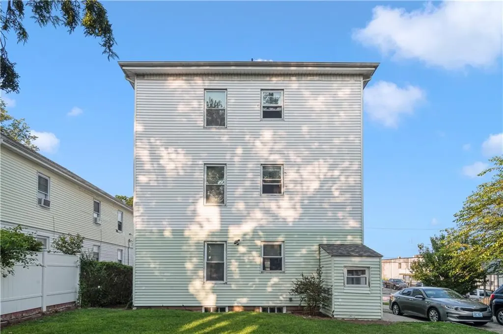 32 Hazel Street Pawtucket RI 02860