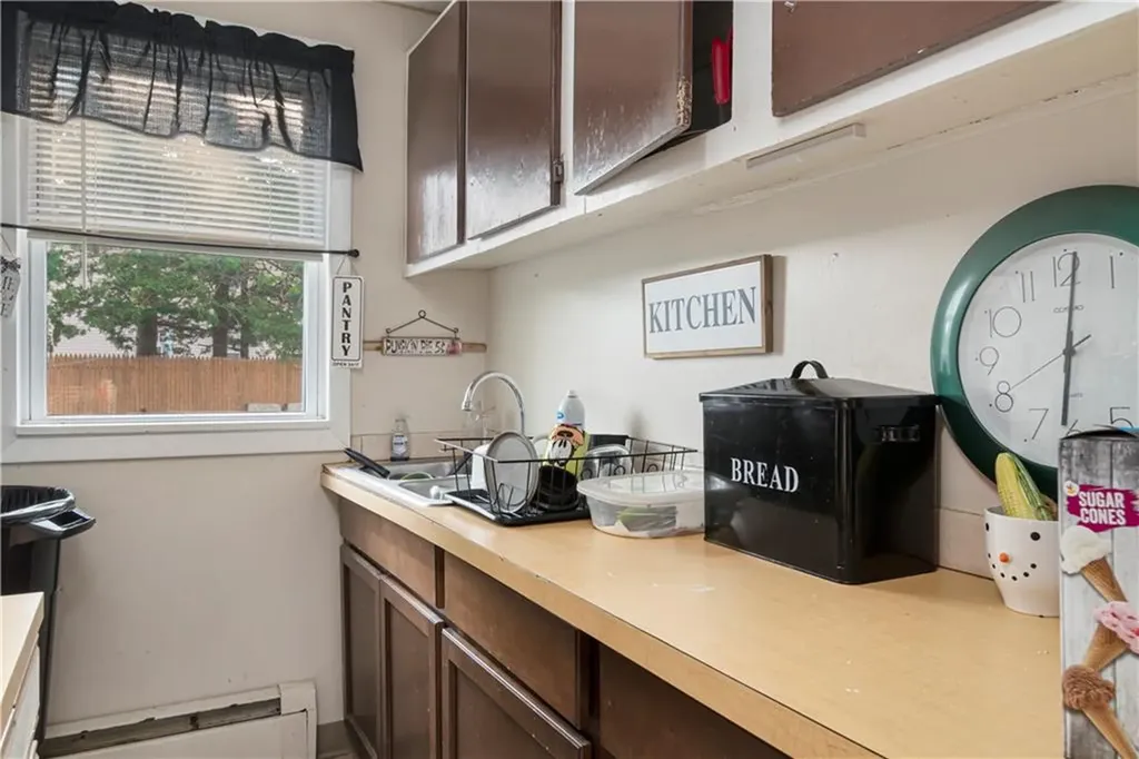 32 Hazel Street Pawtucket RI 02860