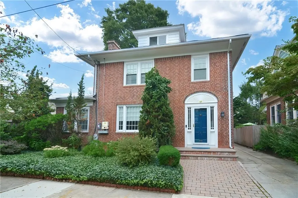 37 Elmway Street Providence RI 02906