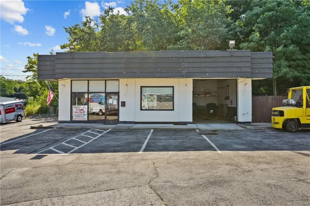 270 Putnam Pike Smithfield RI 02917