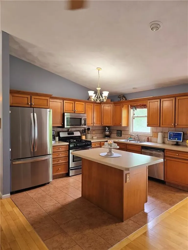 12 Barnes Avenue Johnston RI 02919