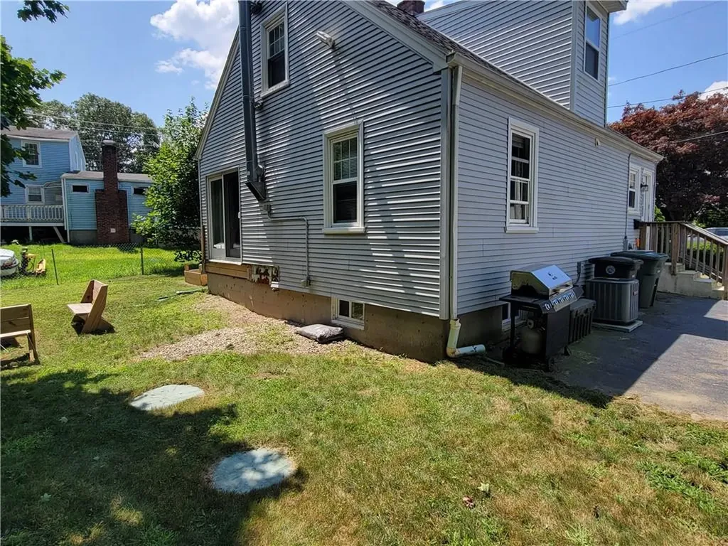 5 Gilles Street Coventry RI 02816