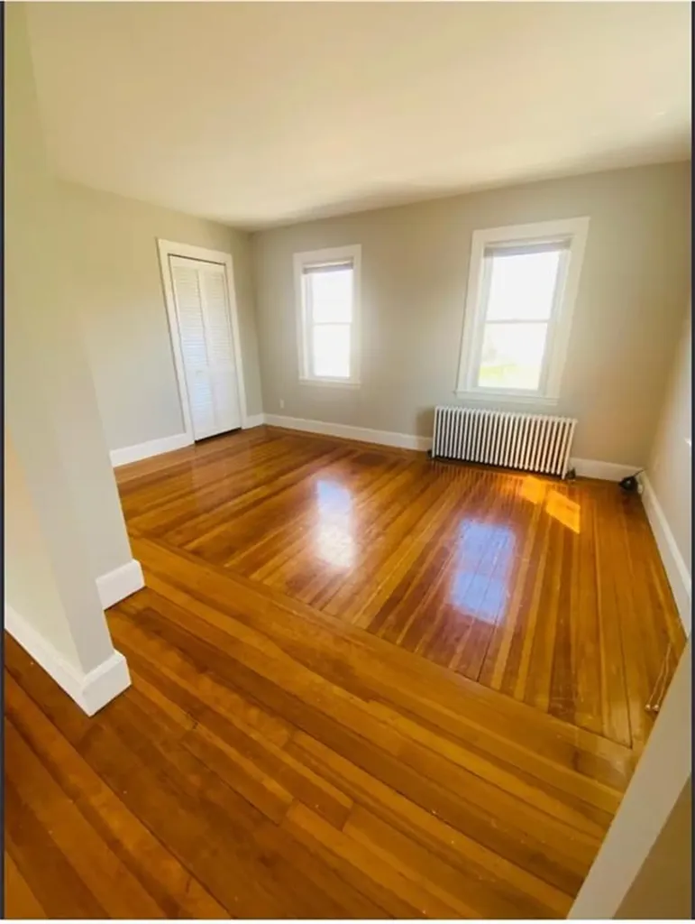 302 Maple Avenue Barrington RI 02806