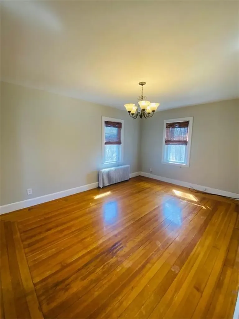 302 Maple Avenue Barrington RI 02806