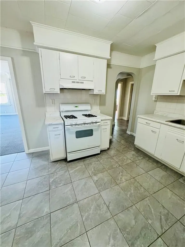 302 Maple Avenue Barrington RI 02806