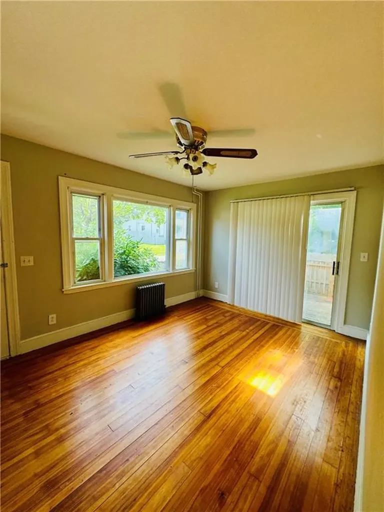 302 Maple Avenue Barrington RI 02806