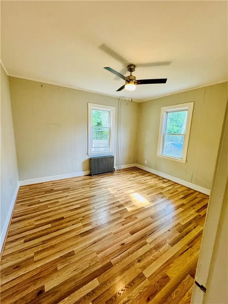 302 Maple Avenue Barrington RI 02806