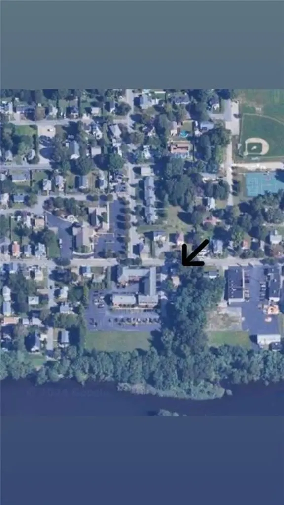 302 Maple Avenue Barrington RI 02806