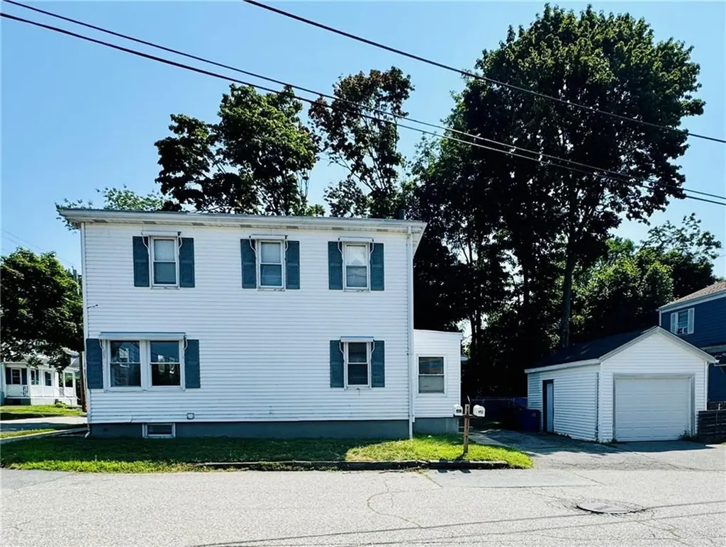 302 Maple Avenue Barrington RI 02806