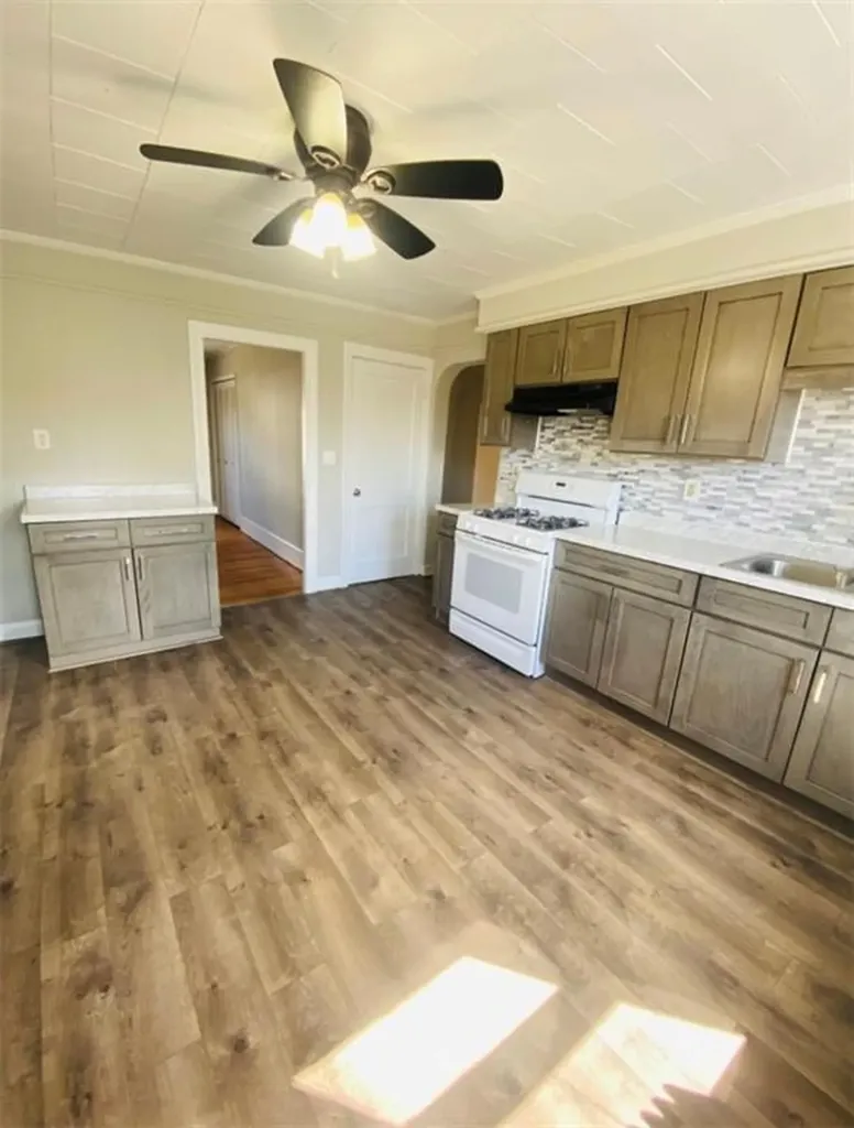 302 Maple Avenue Barrington RI 02806
