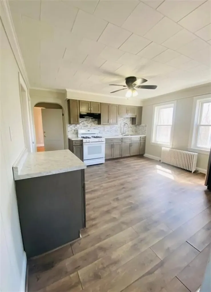 302 Maple Avenue Barrington RI 02806