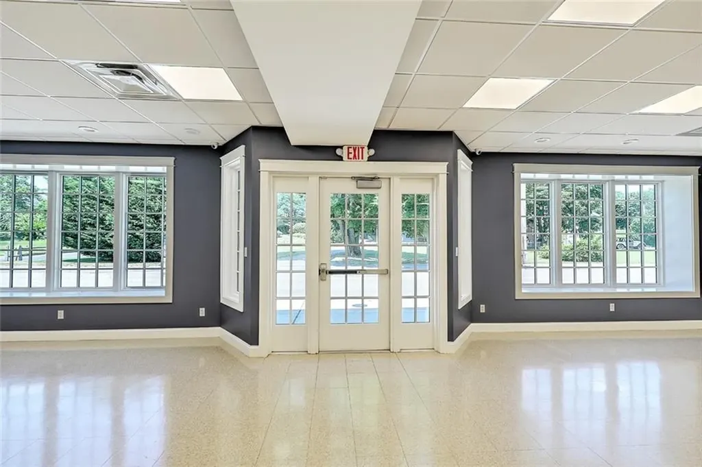 134 136 Maple Avenue Barrington RI 02806
