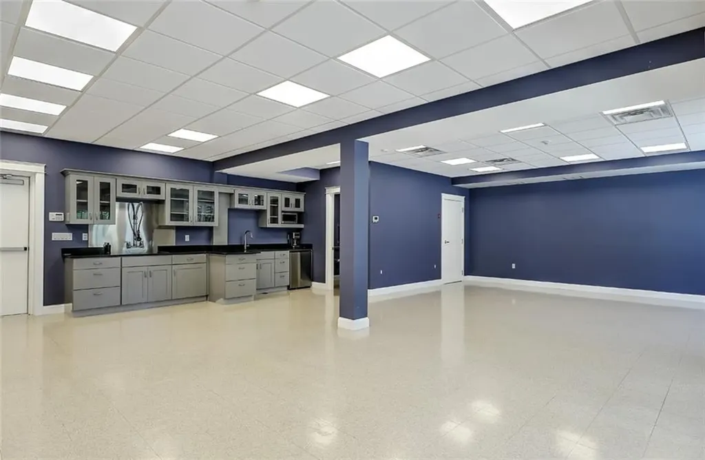 134 136 Maple Avenue Barrington RI 02806