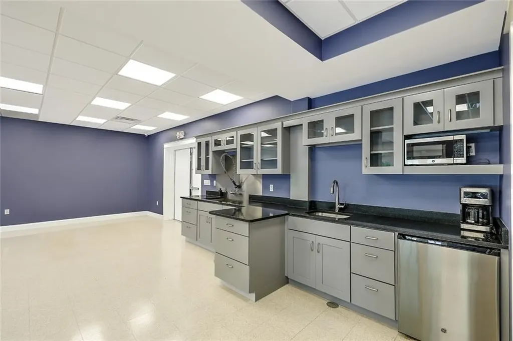 134 136 Maple Avenue Barrington RI 02806