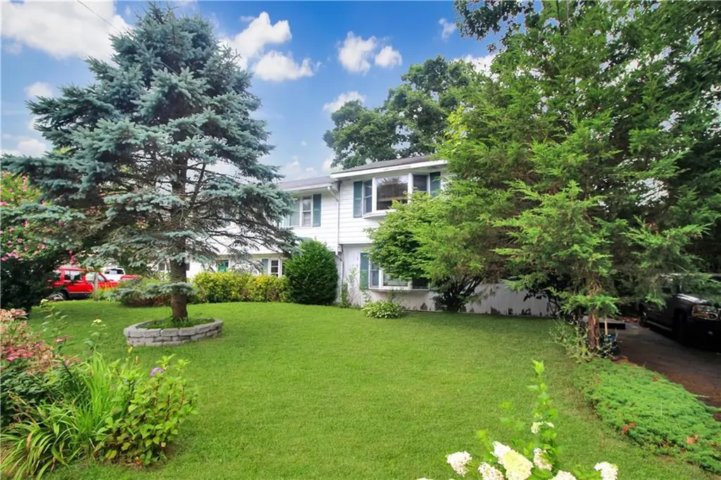 8 Atlas Street Westerly RI 02891