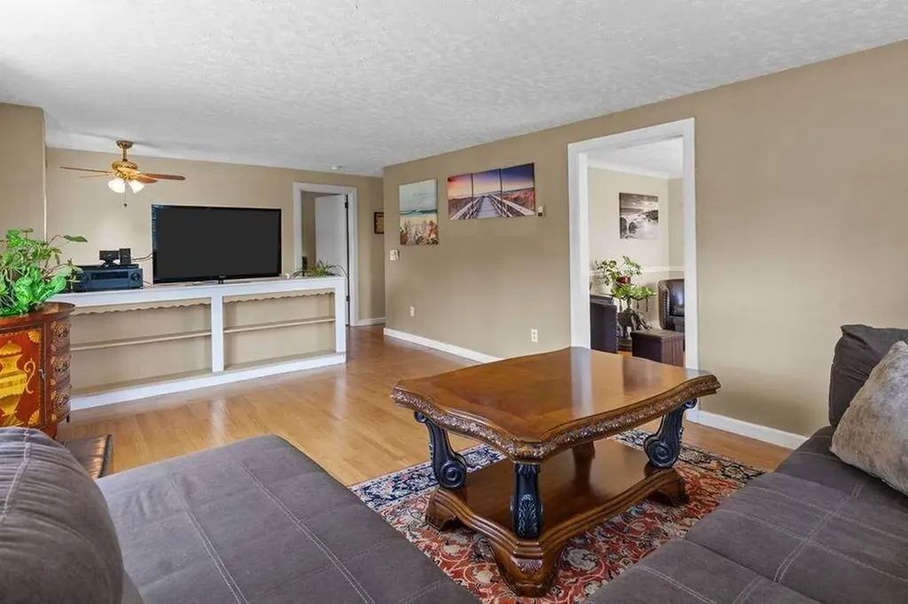 63 Elmwood Avenue Middletown RI 02842