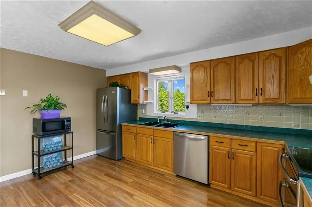 63 Elmwood Avenue Middletown RI 02842