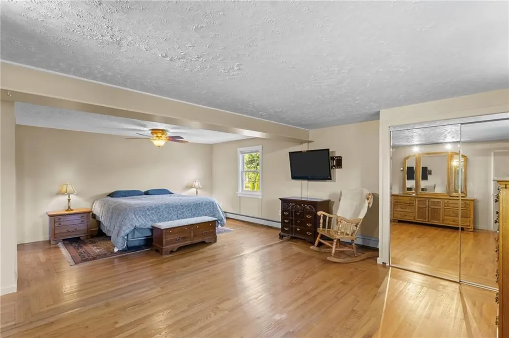 63 Elmwood Avenue Middletown RI 02842