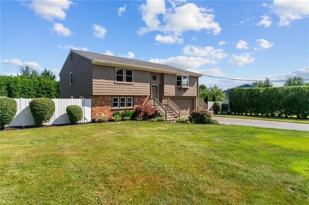 63 Elmwood Avenue Middletown RI 02842