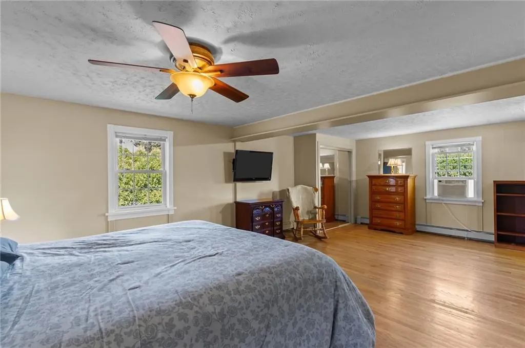 63 Elmwood Avenue Middletown RI 02842