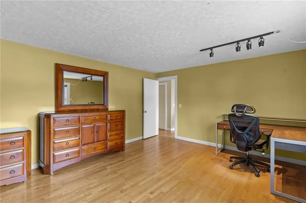 63 Elmwood Avenue Middletown RI 02842