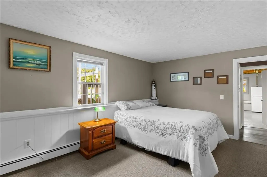 63 Elmwood Avenue Middletown RI 02842