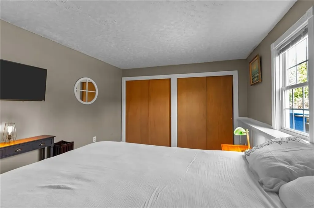 63 Elmwood Avenue Middletown RI 02842