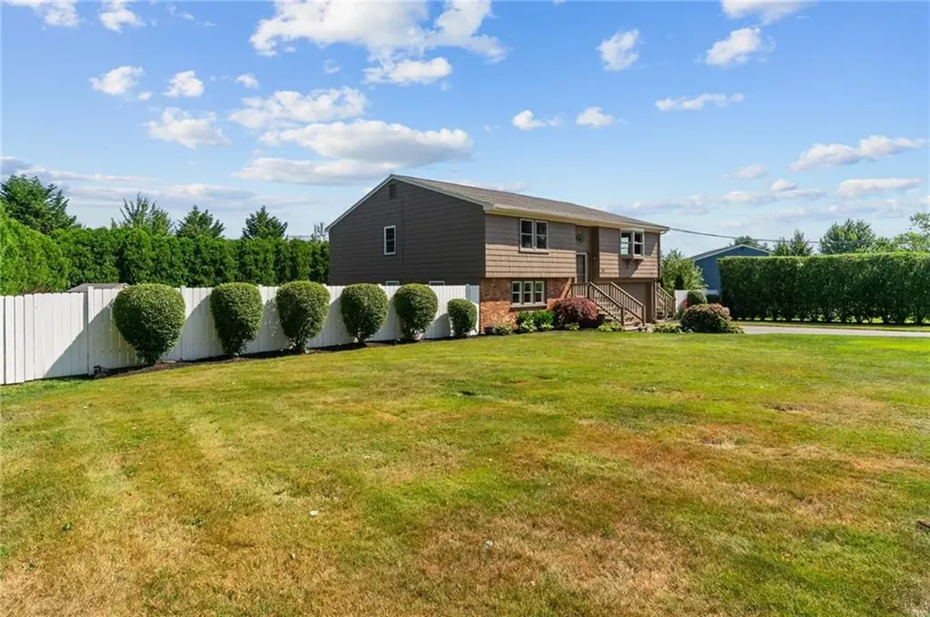63 Elmwood Avenue Middletown RI 02842