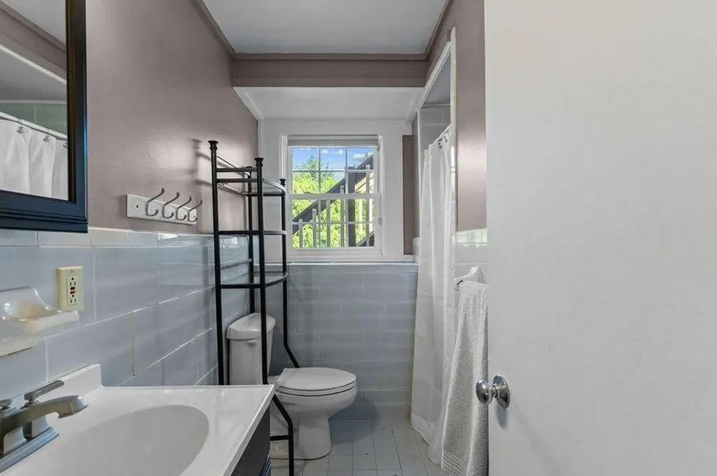 63 Elmwood Avenue Middletown RI 02842