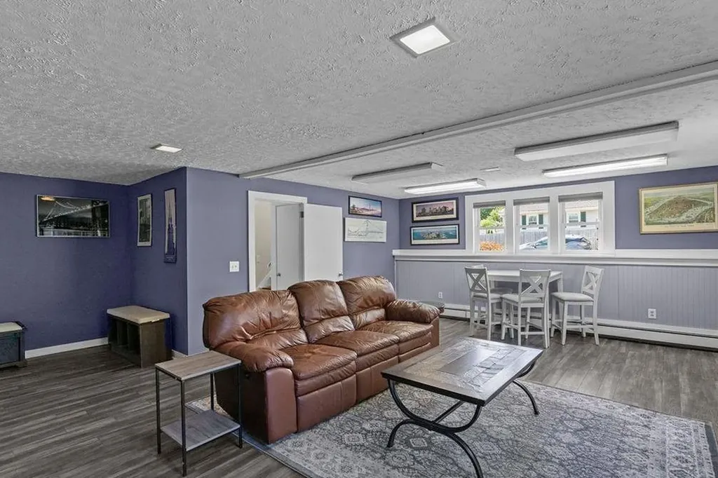 63 Elmwood Avenue Middletown RI 02842