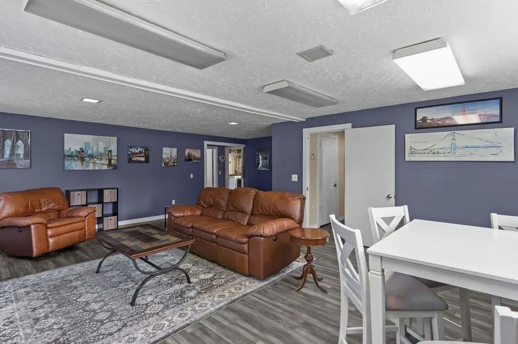 63 Elmwood Avenue Middletown RI 02842
