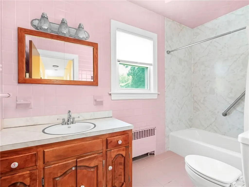 31 Linden Street Westerly RI 02891