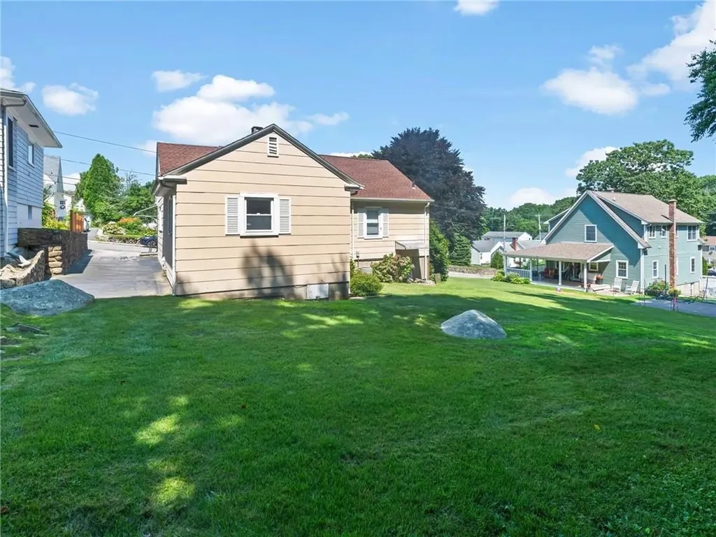 31 Linden Street Westerly RI 02891