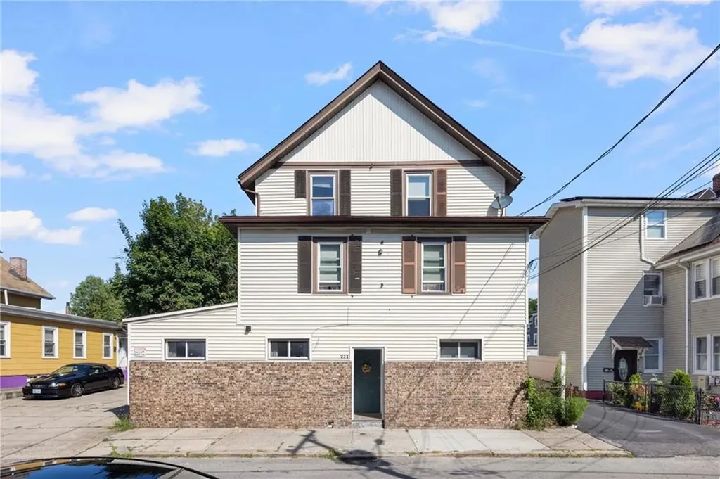 271 Cowden Street Central Falls RI 02863
