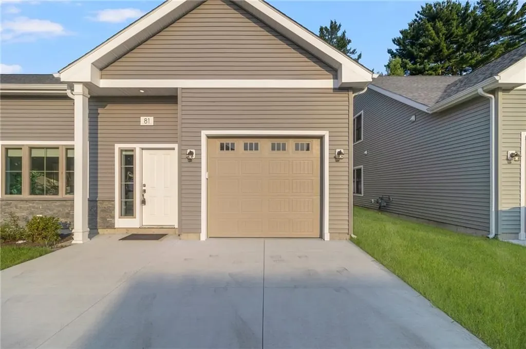 49 West Valley Circle West Warwick RI 02893