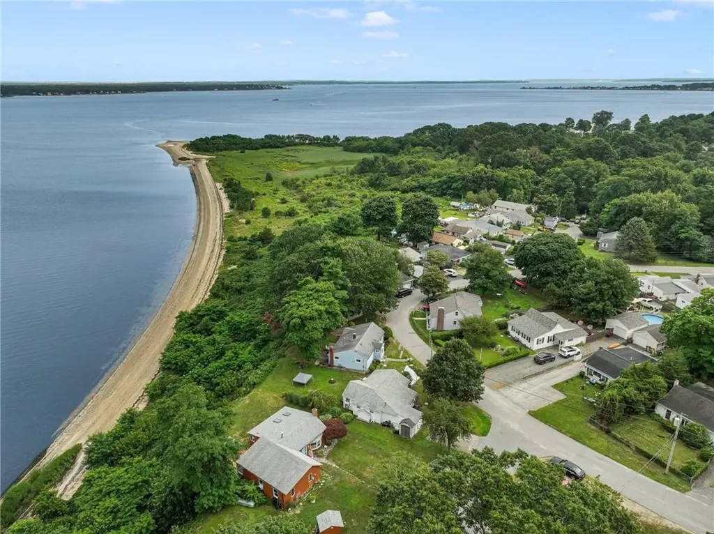 7 Lane 1 Warwick RI 02888