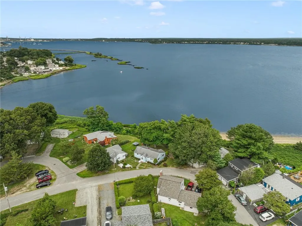 7 Lane 1 Warwick RI 02888