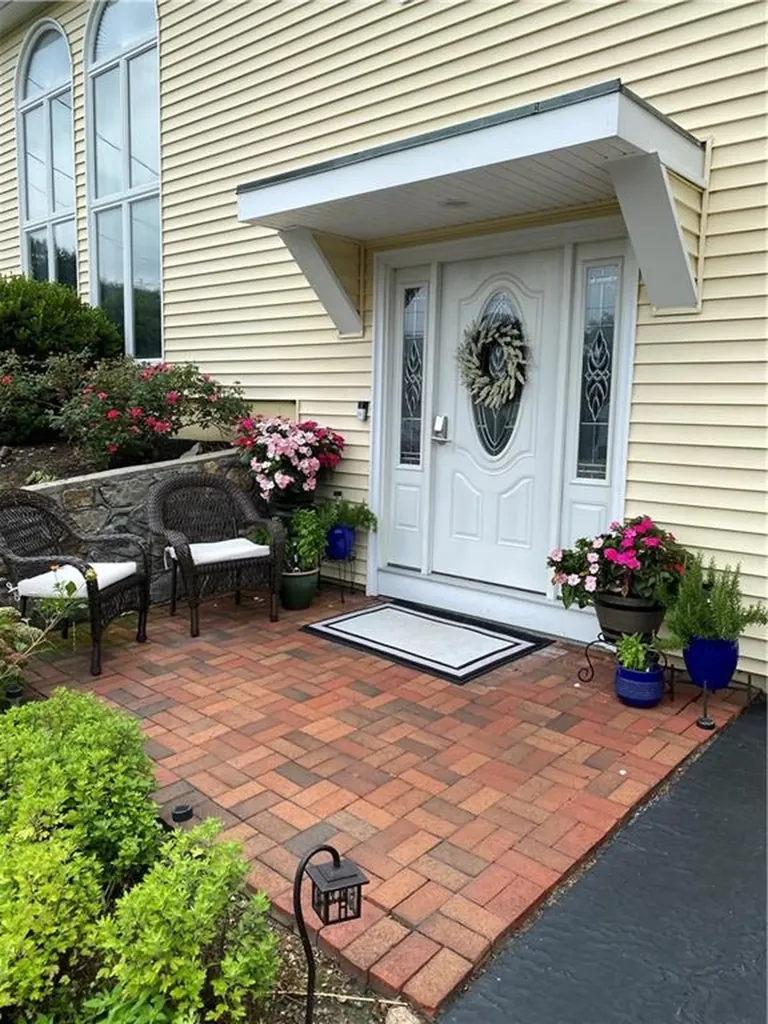 23 Angela Avenue Cranston RI 02921