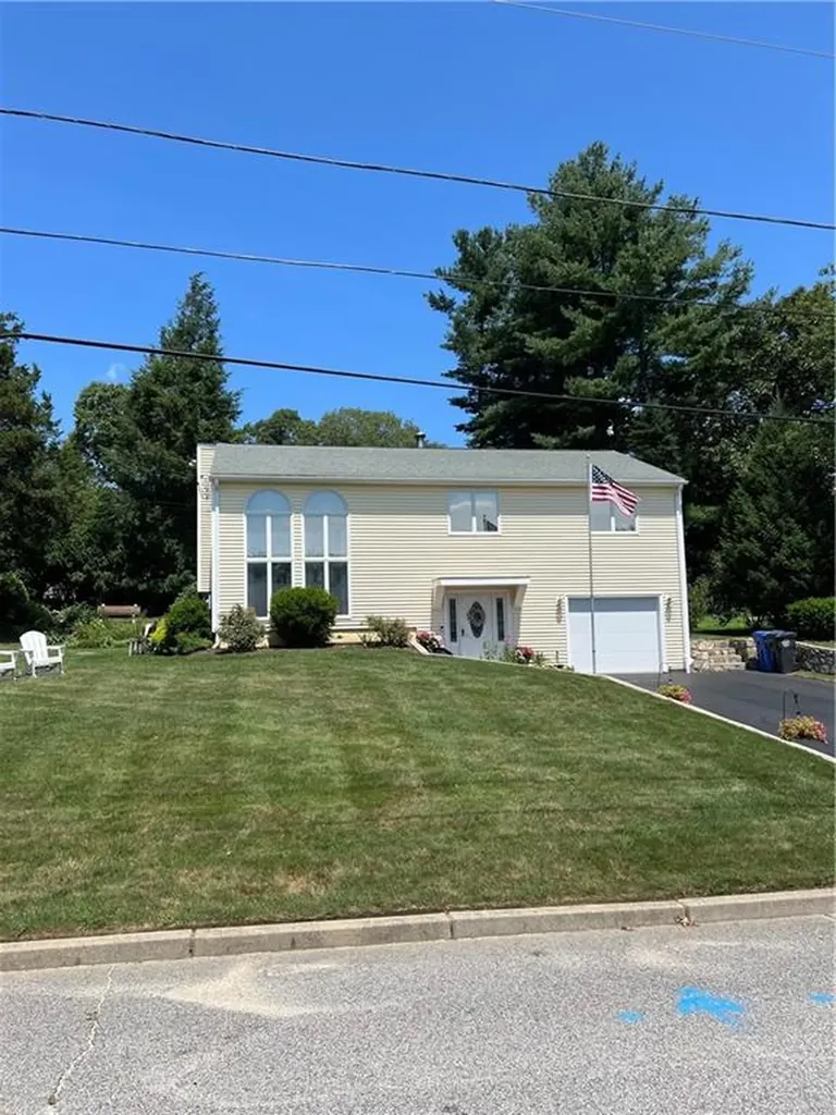 23 Angela Avenue Cranston RI 02921