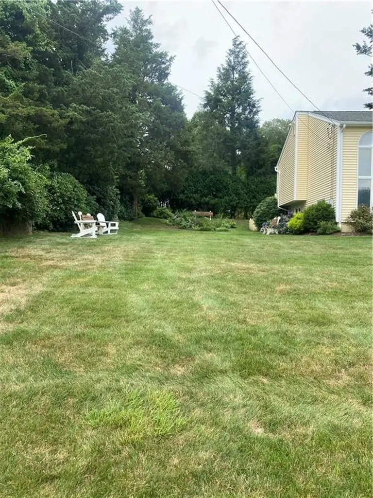 23 Angela Avenue Cranston RI 02921