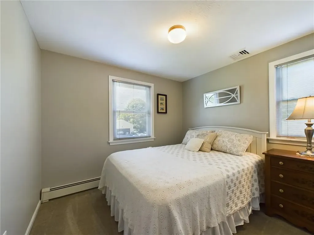 11 North Hillview Drive Narragansett RI 02882