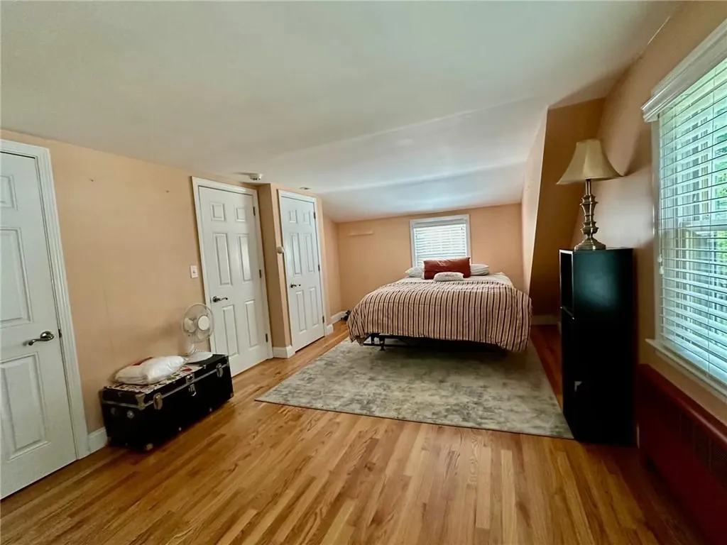 79 Rutherford Avenue Warwick RI 02886