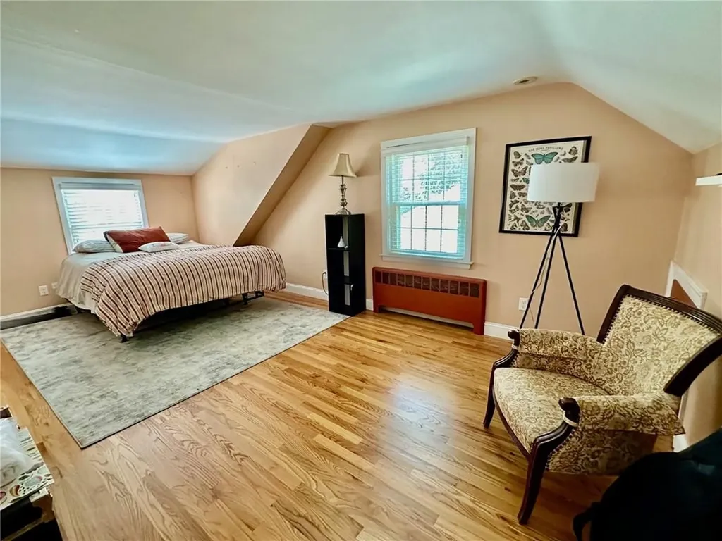 79 Rutherford Avenue Warwick RI 02886