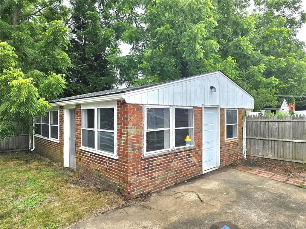 30 Hobart Street Westerly RI 02891