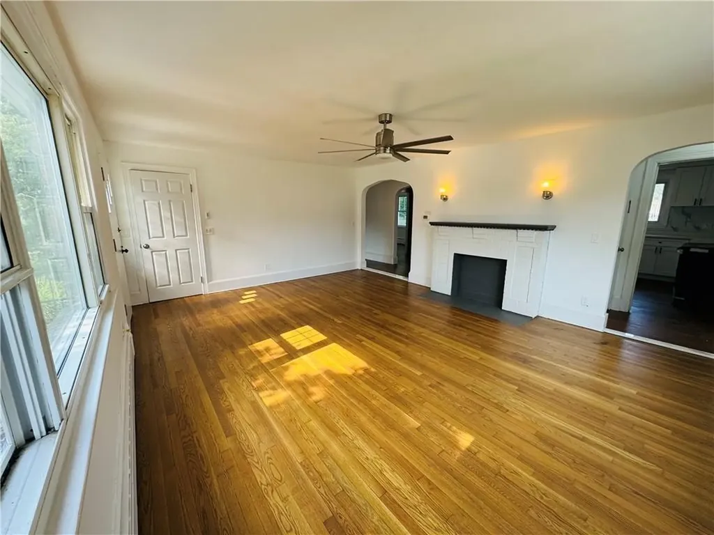 30 Hobart Street Westerly RI 02891