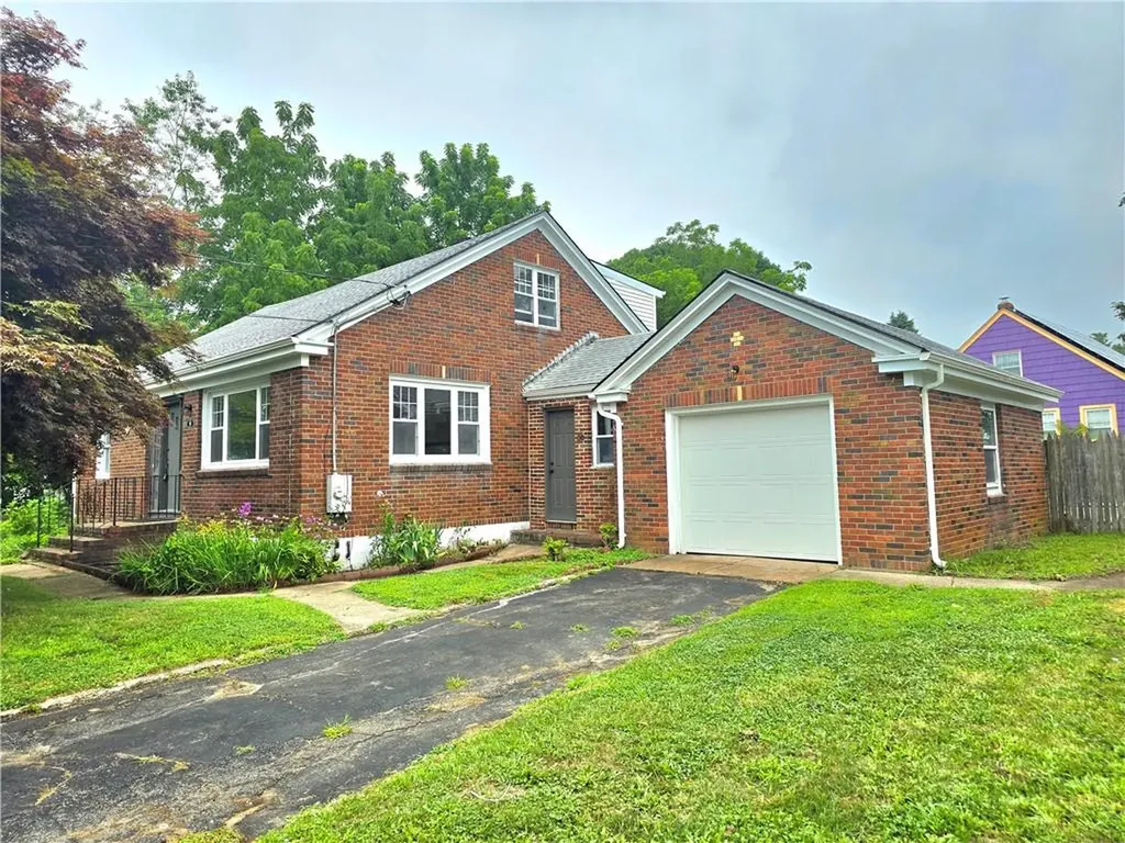 30 Hobart Street Westerly RI 02891
