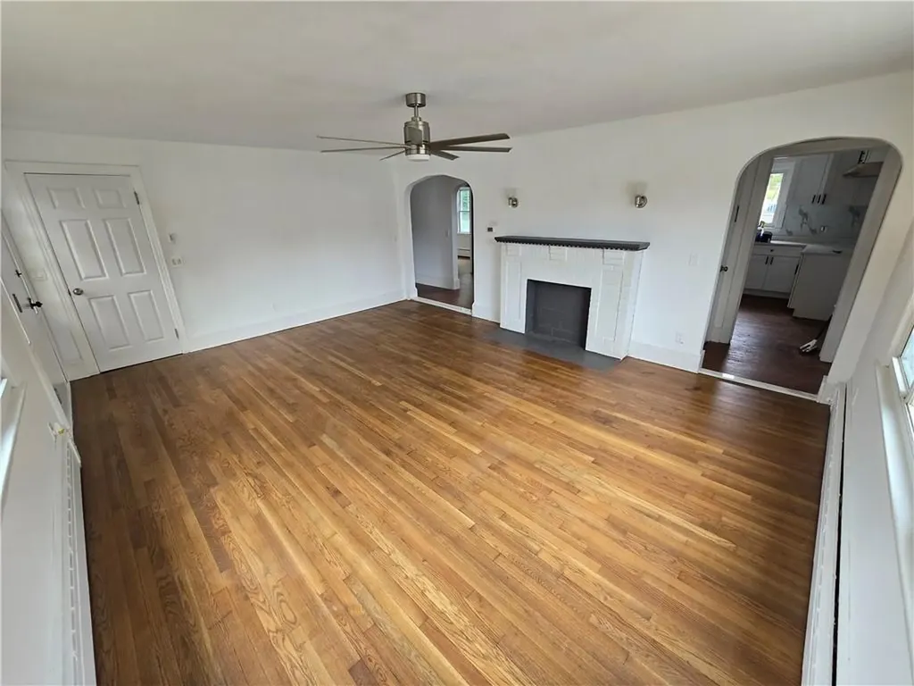 30 Hobart Street Westerly RI 02891
