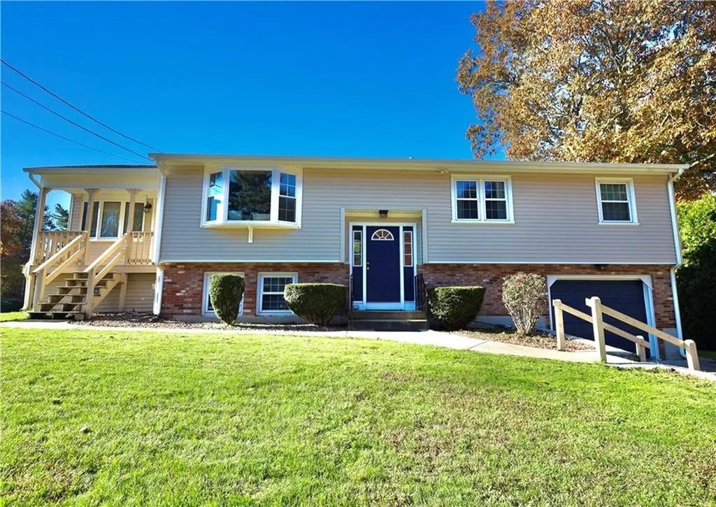 7 Red Oak Drive Coventry RI 02816