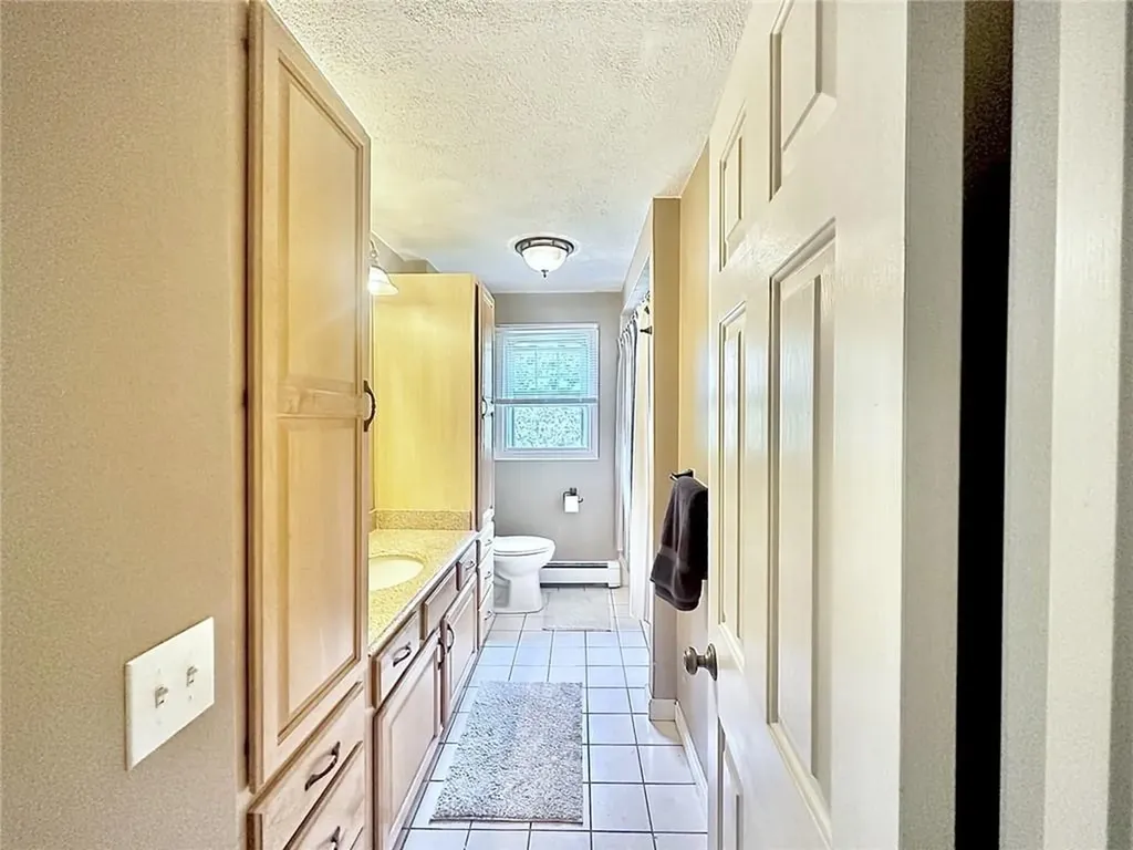 7 Red Oak Drive Coventry RI 02816